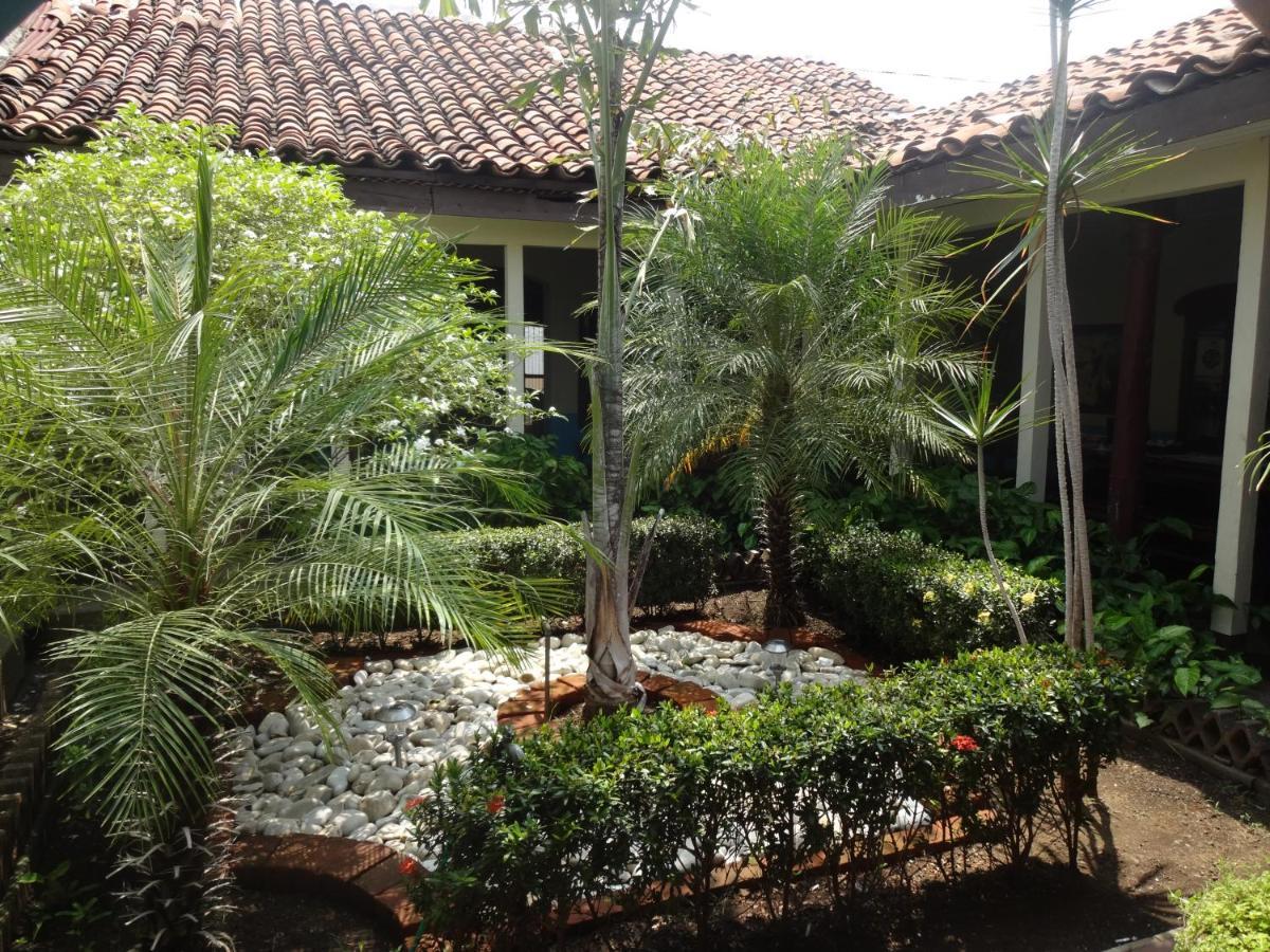 Hostal Harvest House León Exterior foto
