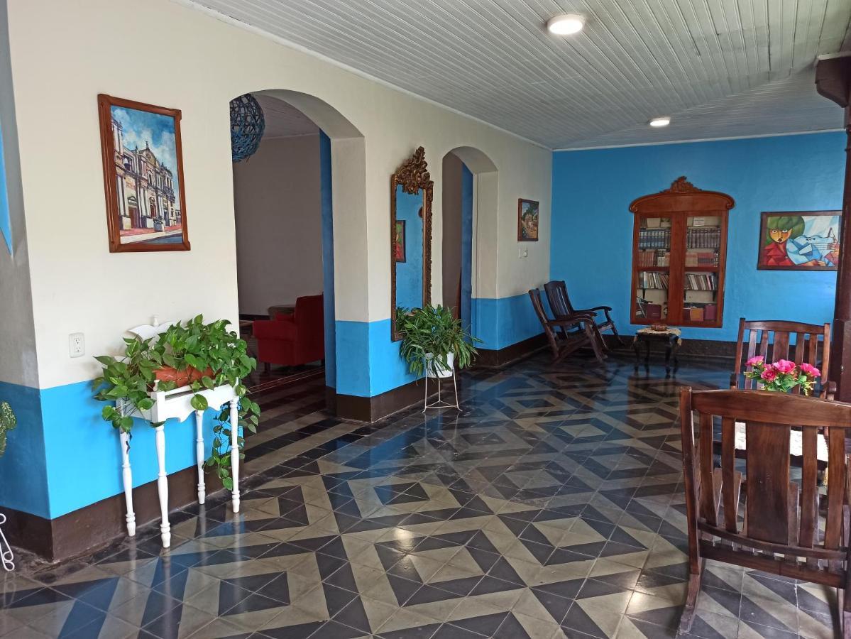 Hostal Harvest House León Exterior foto